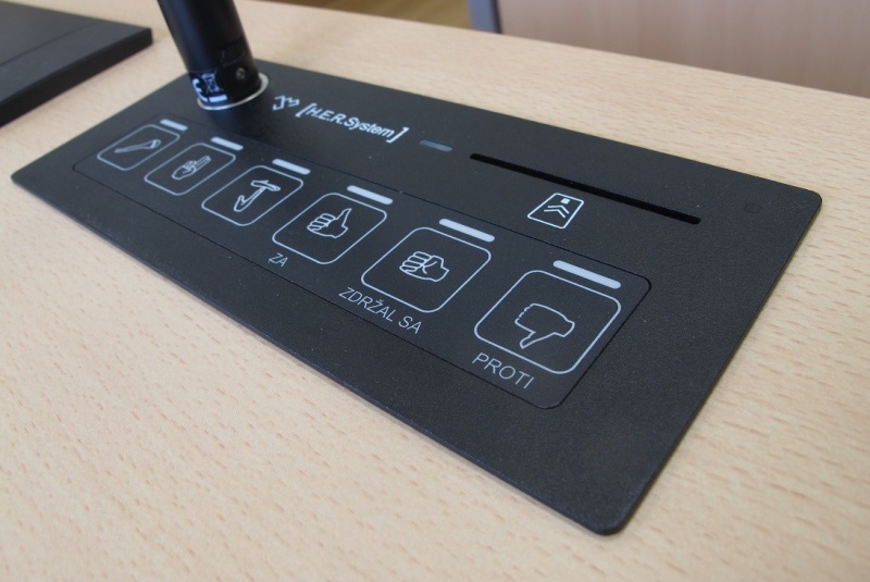 Zabudovaná konferenčná jednotka / Zabudovaná konferenčná jednotka - foto Zabudovaná konferenčná jednotka / Zabudovaná konferenčná jednotka - foto