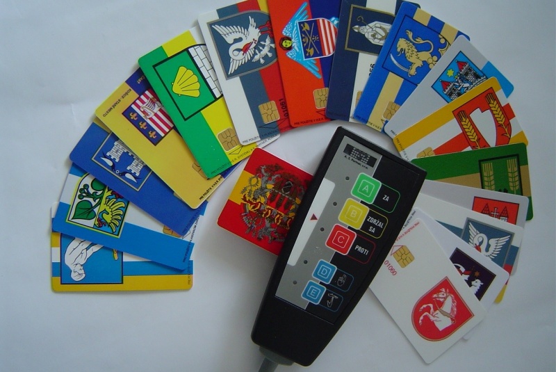 Ručná hlasovacia jednotka / Ručná hlasovacia jednotka - foto  Ručná hlasovacia jednotka / Ručná hlasovacia jednotka - foto